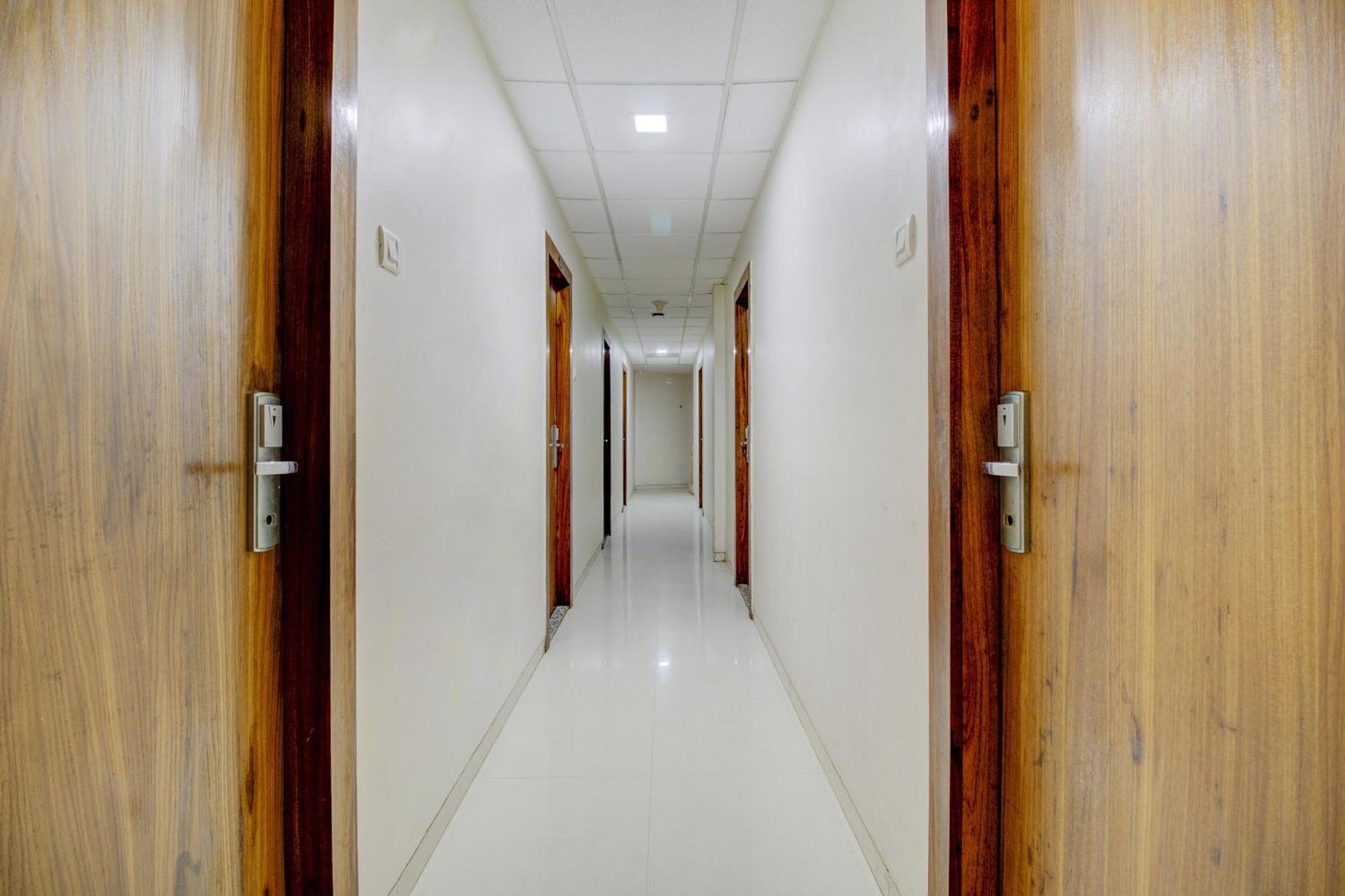 Hotel O Address Inn Mumbai Dış mekan fotoğraf